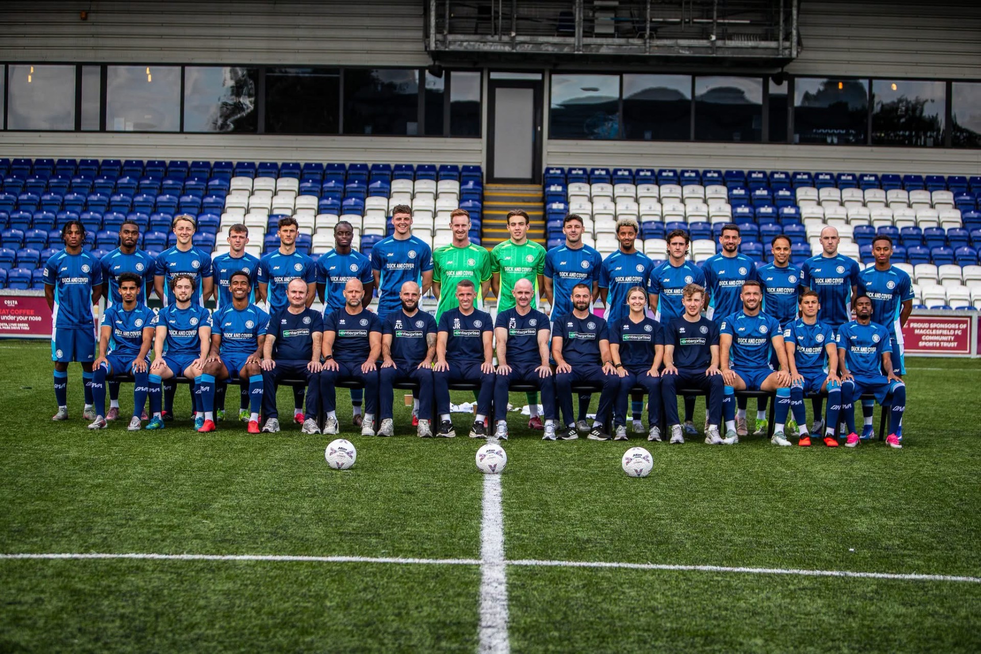 Selectie van Macclesfield FC in het stadion