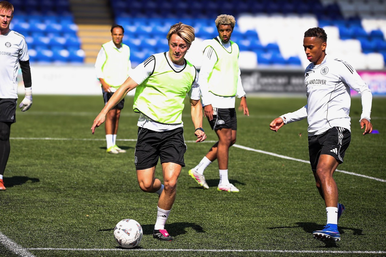 Macclesfield spelers tijdens een training